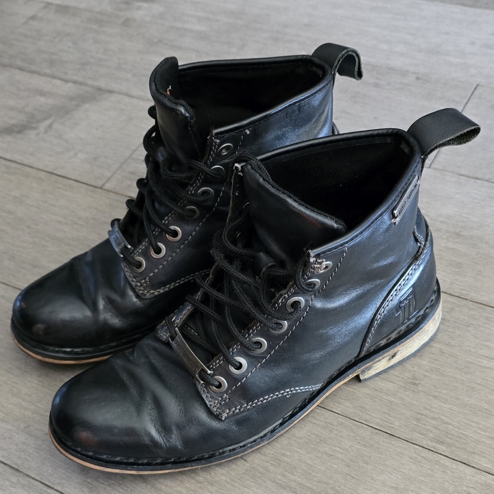 PRE OWNED Harley-Davidson® Men's Darrol Motorcycle Boots. Black D93191 SZ 7.5 Mn